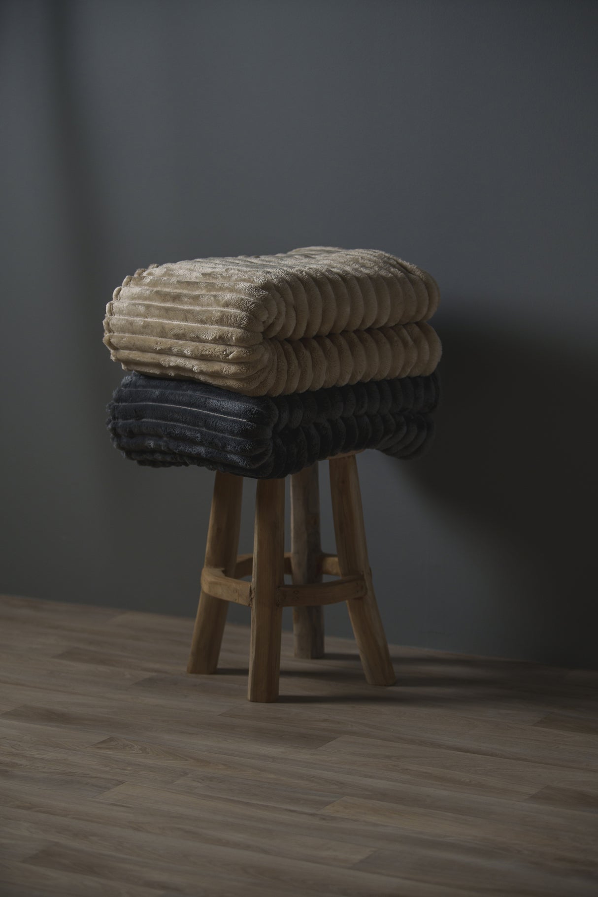 Ekstra Stor Cozy Plaid, Grå, Kosta Linnewäfveri 411315