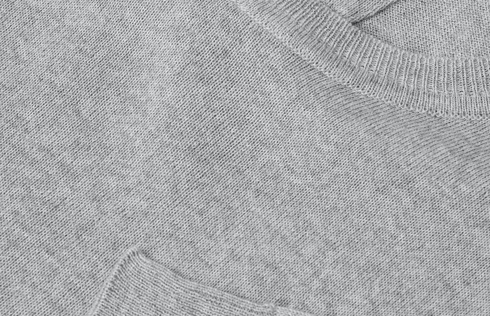 Klassisk Merino Pullover – Blød & Tidløs Strik i Uldmix - Lys Grå - S650