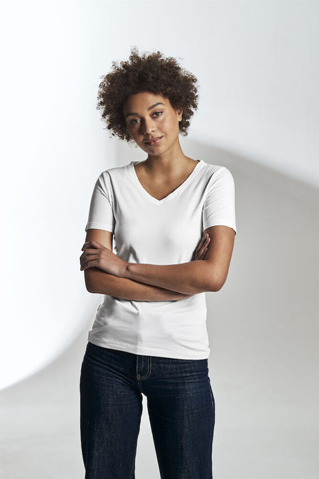 Slim Fit V-hals T-shirt, Sort - Dame - Cottover 141025