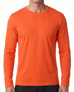 Basic T-shirt med langeærmer - Herre - Orange - Clique 029033 | Portrait of a 45-year-old man's body from the neck down only, no head or face visible, athletic build, photographed with even soft lighting from a straight-on a