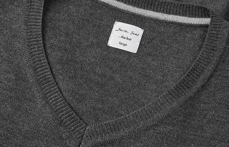The knit v-neck, Mørkegrå, Seven Seas S670